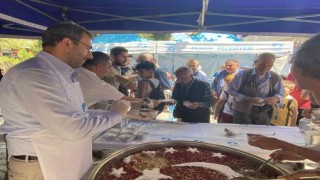 Pendikte 15 bin kişiye aşure dağıtıldı
