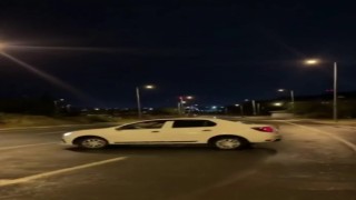 Pendikte hem drift yaptı, hem de kayda alan arkadaşının üzerine otomobilini sürdü