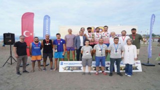 Plaj voleybolu şampiyonu Fatsa Anadolu Lisesi oldu