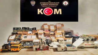 Polis baskında binlerce adet kaçak makaron ele geçirildi