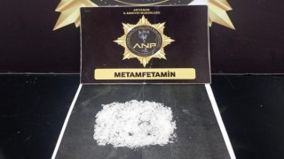 Polis uyuşturucu tacirlerine göz açtırmıyor