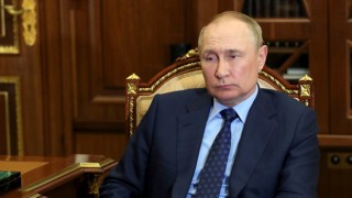 Putin'den Batıya mesaj: "Çıkarılan sorunlara rağmen petrol ve gaz gelirlerimiz artıyor"