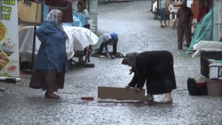 Sağanak yağışı fırsata çevirip yolluğunu yıkadı