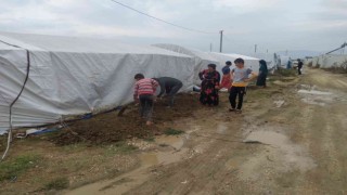 Sağanak yağmur sonrası 300 kişinin tahliye edildiği bölge gündüz görüntülendi