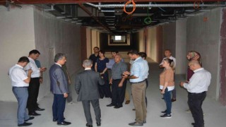 Sağlık Müdürü Tekin, yapımı devam eden hastanede incelemelerde bulundu
