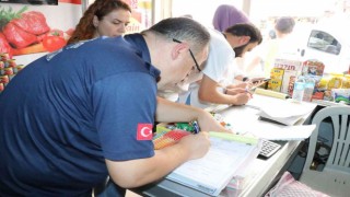 Şanlıurfada son kullanma tarihi geçmiş yüzlerce ürün ele geçirildi