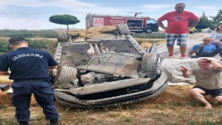Şarampole devrilen otomobildeki 3 kişi yaralandı