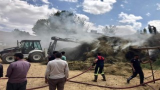 Sarayda samanlık yangını