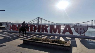 Savaşlara dikkat çekmek için atıyla yollara düştü