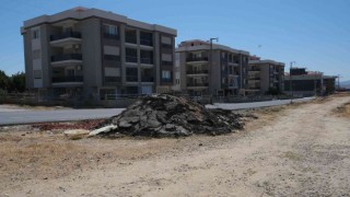 Seferihisarda vatandaştan yarım yol tepkisi: Başka yerlerde ev arıyoruz