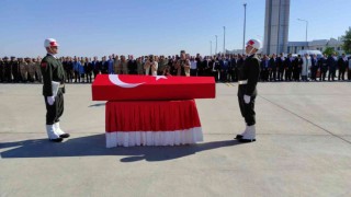 Şehit asker, törenle memleketine uğurlandı