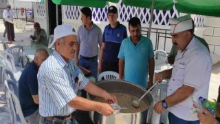Selendi Müftülüğünden vatandaşa aşure ikramı