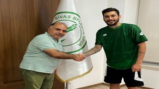 Sivas Belediyespor, Egemen Zengini kadrosuna kattı