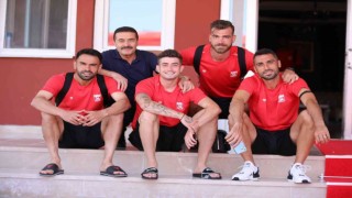 Sivasspor kafilesi Adanaya gitti