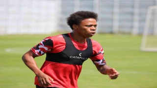Sivassporun yeni transferi Clinton NJie ilk idmanına çıktı
