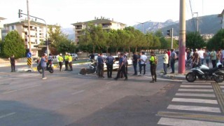 Sivil polis aracı otomobille çarpıştı: 1i ağır 8 yaralı