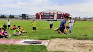 Spor Okulları Balıkesirde de tüm spor tesislerinde devam ediyor