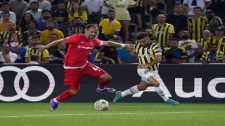 Spor Toto Süper Lig: Fenerbahçe: 2 - Ümraniyespor: 1 (İlk yarı)