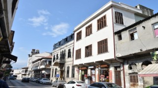 Tarihi caddede restorasyon çalışmaları
