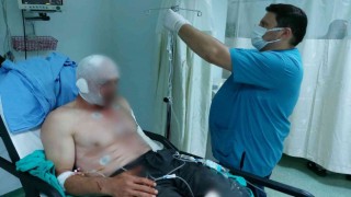 Tarlada üzerine direk düşen şahıs ağır yaralandı