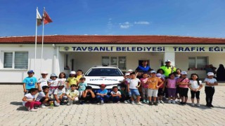 Tavşanlıda 52 öğrenciye temel trafik eğitimi