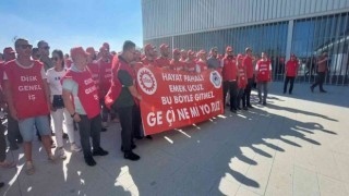Tekirdağda maaşlarını az bulan belediye işçileri eylem yaptı