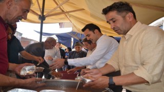Tercanda vatandaşlara aşure dağıtıldı