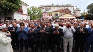 Törende fenalaşan Kaçmaz son yolculuğuna uğurlandı