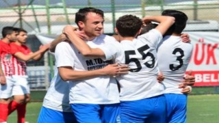 Trafik kazasında hayatını kaybeden futbolcu için lokma hayrı