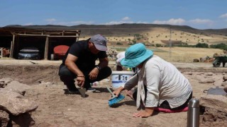 Tunceli Valisi Özkan, kentteki kurtarma kazısı çalışmalarını yerinde inceledi