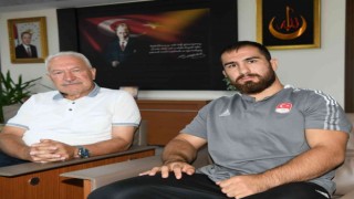 Türkiyenin 100üncü altın madalyasını kazanan Aktürkten altın madalya sözü