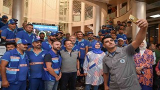 Tuzla Belediyesi çalışanlarından Başkan Yazıcıya yüzde 80 zam teşekkürü