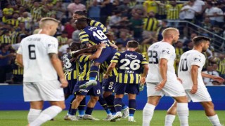 UEFA Avrupa Ligi: Fenerbahçe: 2 - Slovacko: 0 (İlk yarı)