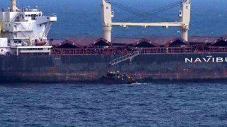 Ukraynadan gelen tahıl gemileri İstanbul Boğazı girişinde kontrol ediliyor