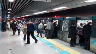 Ulaştırma ve Altyapı Bakanlığı: Hafta sonu Marmaray seferleri saat 01.30a kadar uzatıldı