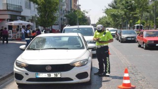 Uşakta 1416 sürücüye para cezası kesildi