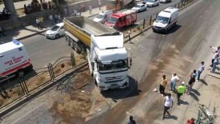 Üst geçidi kullanmak yerine ana yola atladılar: 2si ağır 6 kişi yaralandı