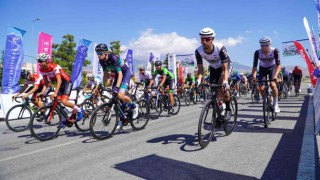 Usta bisikletçiler pedalları Develiden Yahyalıya çevirdi