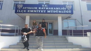 Uyuşturucu satıcısı nişanlı çift, Ayvalık polisinden kaçamadı