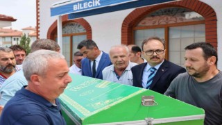 Vali Kızılkaya, huzurevi sakinlerinden Mehmet Uslunun cenazesine katıldı