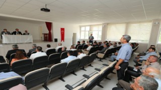 Vali Masatlı Hamamözünde muhtarlarla toplantı yaptı