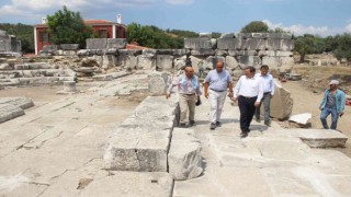 Vali Tavlı Stratonikeiada kazı çalışmalarını inceledi