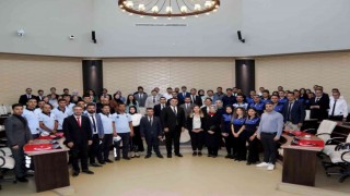 Van Büyükşehir Belediyesi yeni memurlar için yemin töreni düzenledi