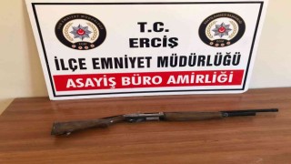 Vanda değişik suçlardan 14 kişi tutuklandı