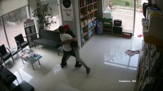 Veteriner kliniğinde dehşet anları kamerada