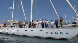 WWFnin Blue Panda Yelkenlisi Kuşadası ziyaretini sürdürüyor