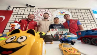 Yaşları küçük, yürekleri kocaman