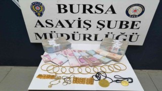 Yaşlı kadını dolandıran sahte polis nefes kesen takiple yakalandı