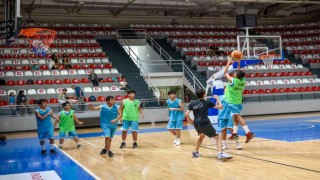 Yaz Spor Okullarında 13 branşta eğitim veriliyor
