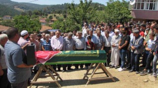 Yıldırım düşmesi sonucu hayatını kaybeden genç, toprağa verildi